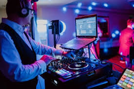 Als professioneller hochzeits dj bieten wir ihnen festpreise an mit open end und alles inklusive. Dj Hochzeit Mannheim Experte Fur Grandiose Partys