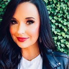 Casandra Abernathy's Instagram, Twitter & Facebook