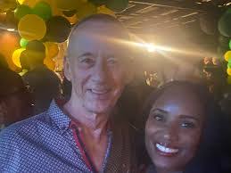 Veronica Bunting's Instagram, Twitter & Facebook