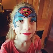 Kinder Schminken Fur Fasching Als Beliebte Superhelden Ideen Anleitungen Pirat Schmetterling Eule Faschingp Kinder Schminken Batman Schminken Schminken