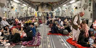 Cuatro mil afganos llegarían a colombia temporalmente en calidad de refugiados yo creo que el mensaje aquí es claro. Eilygrbtv5wgym