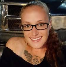 I just started playing a game called “Fourense- interactive mystery  thriller” this game is giving me a vibe of Duskwood😅looks similar to  Duskwood 🤔