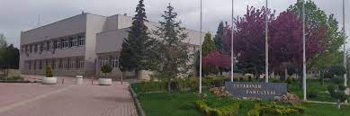 Cavit kum ve öğretim üyeleri katıldı. Selcuk Universitesi