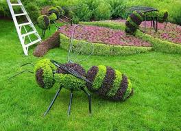 Suzanne Lepage On Twitter Topiary Bee Garden Design Bee Garden