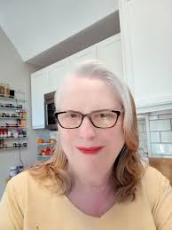 Introduction to Kimi Michelle, Restaurant Consultant and Chef