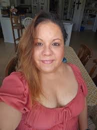 Leeann Dye's Instagram, Twitter & Facebook