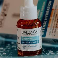 Mình không tìm được nhiều review mỹ phẩm balance trong cộng đồng làm đẹp việt nam và mình thật sự thấy tiếc vì sản phẩm của hãng không được biết đến nhiều. Balance Active Formula Hyaluronic Deep Moisture Serum 30ml Mountmellick Local Pharmacy