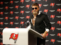 Miami dolphins quarterback ryan fitzpatrick has surprisingly been a reliable fantasy option this season for basically the first time in his career. With A Little Fitzmagic The Buccaneers Enjoy Their Makeover The New York Times