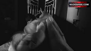 Fairuza Balk Interrupted Sex – American History X (0:10) | NudeBase.com