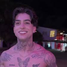 Carlinhos maia (@aleatoriamentemaia)