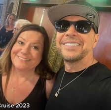 How to pack clothes for 7 day trip?