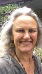 Paula Oswald's Instagram, Twitter & Facebook