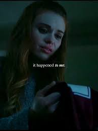 Lydia Hurt's Instagram, Twitter & Facebook