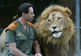 Craig Busch The Lion Man And Zion Of The Kingdom Of Zion Wild Cats Large Cats Animals