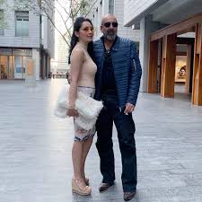 Sanjay Dutt Wife Manyata Dutt Glamorous Photos Sanjay dutt s l aked hospital pics have got his fans w0rried looks very weak. sanjay dutt wife manyata dutt glamorous