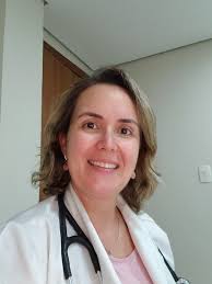 Pneumologista das Clínicas Clivale do Salvador Shopping ministra palestra  em Brasília