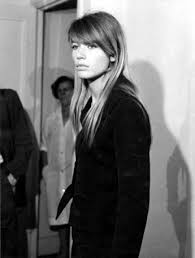 In april 1962, shortly after finishing school, her first album, oh oh chéri, appeared, with the title song written by johnny hallyday's writing duo. Muse Timeless Sense Of Style Francoise Hardy The File