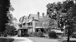 On the same highway, there's an old haunted house with flickering lights despite the fact that it hasn't had electricity for years. North Carolina S Most Haunted Nc Dncr