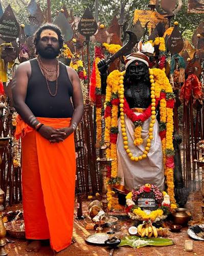 I am excited to share that I had My first Pusari character role in the  movie “Thalaivan Thalaivi”! From the bottom of my heart, thank you to  director @pandiraaj_dir Anna. Your kindness