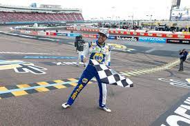 Elliott is one of a growing handful of drivers who represent the next generation in nascar, and elliott, ryan blaney and other youngsters are going to be vital — how they connect to. Chase Elliott Net Worth How Much Is The Nascar Star Worth Engaging Car News Reviews And Content You Need To See Alt Driver