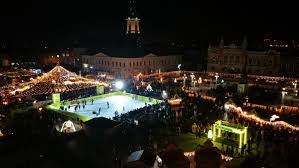 Târgul de crăciun a adunat în luna decembrie a anului trecut în piața unirii din oradea peste 250.000 de vizitatori, orădeni dar și turiști din țară sau din străinătate. S A Deschis Targul De Craciun La Oradea Stiri Oradea