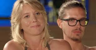 La prima edizione del 2006 è stata condotta da enrico papi con federica panicucci. Anticipazioni La Pupa E Il Secchione Quinta Puntata E Coppia Eliminata Lanostratv