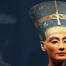 Facts about queen nefertiti discover fast, interesting fun facts about nefertiti for kids with some amazing, cool and quick information about ancient egypt and egyptians. Queen Nefertiti Dazzles The Modern Imagination But Why Science The Guardian
