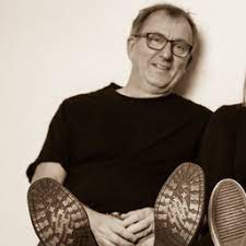 Money in germany, contact details, maps and gps directions to deutsche bank bielefeld 33602. Martin Luke Immobilienanalyst Immobilienbewerter Deutsche Bank Xing