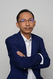 By ramlee awang murshid (favorite author). Hidayah Datang Selepas 19 Tahun Bekerja Ini Sebabnya Kenapa Ramlee Awang Murshid Pilih Untuk Jadi Mr Mama Keluarga