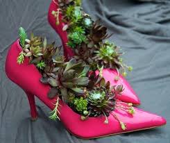 Idee Jardin Pots De Fleurs De Vieilles Chaussures Jardin De Plantes Grasses Idees Jardin Pot De Fleurs