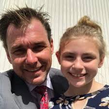 Leah Cassell's Instagram, Twitter & Facebook