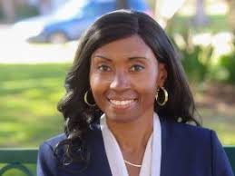 Faculty Senate installs new officers at annual luncheon