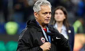 Reinaldo rueda rivera dio a conocer el listado de 26 jugadores convocados para enfrentar los la era post reinaldo rueda empezó con triunfo: Reinaldo Rueda Lamenta Expulsion De Messi Y Dice Que Chile Perdio El Control Mental Copa America 2019