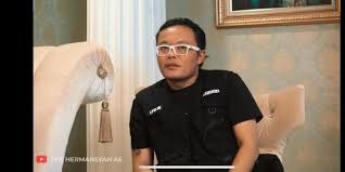 /kolase tangkapan layar video syur 20 detik itu diunggah oleh dj butterfly pada akun instagram storynya sembari menandai istri sule, yakni nathalie holscher. Blak Blakan Ingin Menikah Lagi Ini 6 Fakta Calon Istri Sule Merdeka Com