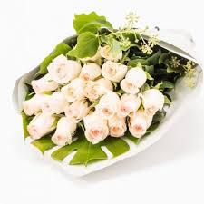 Choose from stunning flowers to romantic hampers containing champagne, chocolates. Valentine S Day Flowers Melbourne Flower Delivery Melbourne