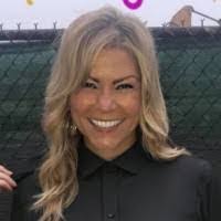 Amy Caceres's Instagram, Twitter & Facebook