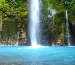 Mitos yang berkembang tentang air terjun ini adalah konon pada zaman dahulu pernah lokasi curug 7 bidadari berada di sebelah barat kecamatan bandungan kabupaten semarang. Pesona Keindahan Destinasi Wisata Air Terjun Songgolangit Di Kembang Jepara Jateng Ihategreenjello