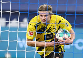 Born 21 july 2000) is a norwegian professional footballer who plays as a striker for bundesliga club borussia dortmund and the norway national team. Real Madrid To Wait A Year Before Trying To Sign Erling Haaland Football Espana