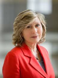 Lynn Platt's Instagram, Twitter & Facebook