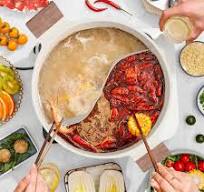 Hot Pot With Divider For Induction Cooker Dual Sided Soup Cookware  Two-flavor Chinese Shabu Shabu Pot For Home Party Family Gathering, 4.5  Quart (Red