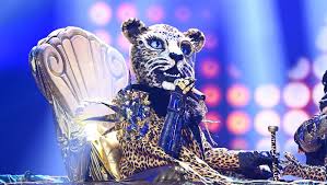 Der leopard gehört dabei zu den favoriten. The Masked Singer Exklusiv Diesen Song Singt Der Leopard Heute