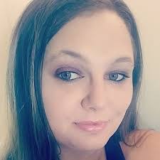 Rebecca Evers's Instagram, Twitter & Facebook