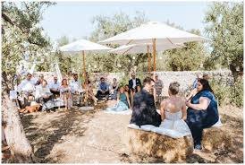 Wenn ihr eure hochzeit im ausland plant, werden wahrscheinlich viele organisatorische sachen über email und das telefon geklärt werden müssen. Heiraten Im Ausland Die 5 Schonsten Orte Weddyplace