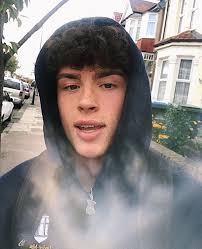 Black And White Pictures Of Famous People On Tiktok Jessicaacastillo Cute White Boys Cute Teenage Boys Pretty Boy Swag