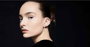 TIFFANY & CO. CELEBRATES LOVE