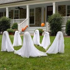 These scary yard decorating ideas will help your house be the most terrifying spot in town. 36 Top Spooky Diy Decorations For Halloween Amazing Diy Interior Home Design