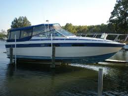 Each boat is manufactured to the highest standards of safety and comfort. 1985 Chris Craft 336 Commander Mid Cabin Cruiser For Sale Yachtworld