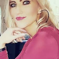 Erika Slater (@hobbserika)