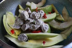 Ada tak hantu atau peminat jeruk buah mangga asam boi macam sis? Jeruk Buah Buahan Asam Boi Yang Sedap Azie Kitchen