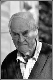 A very special #89 Stranger " George Llewellyn " & “Photog…